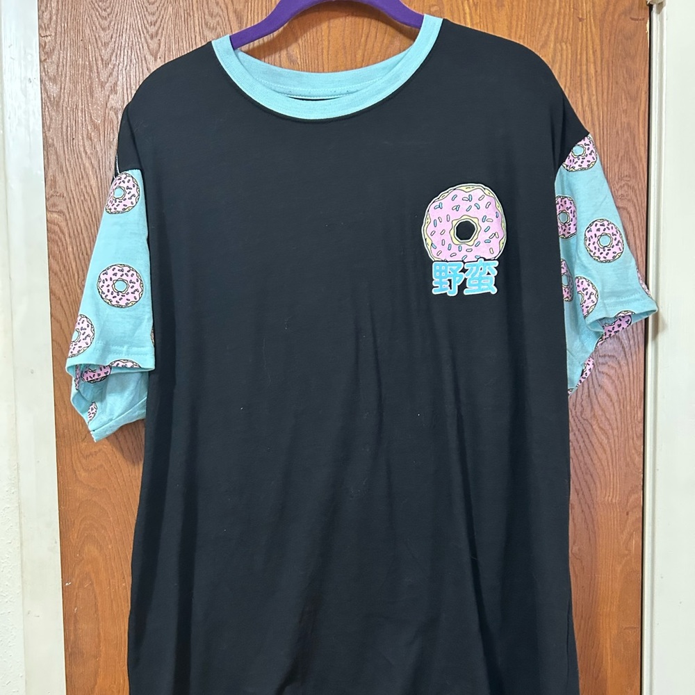 Fresh laundry black dour shirt